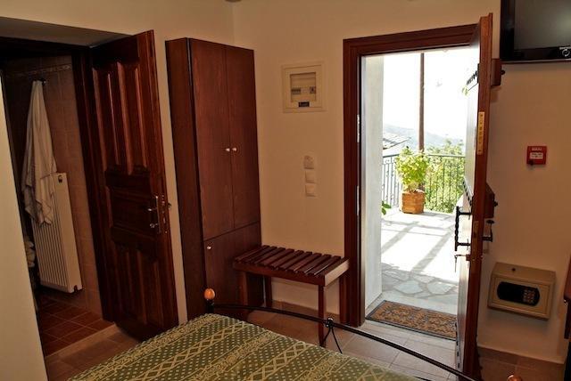 Archontiko Papoutsi Mouresi Exterior foto